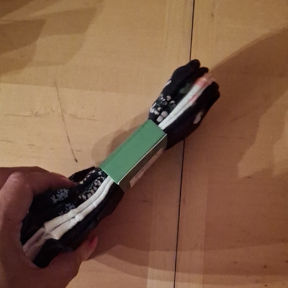 Kate Spade Casual Socks Black and Blue Modern Design - Picture 4 of 4